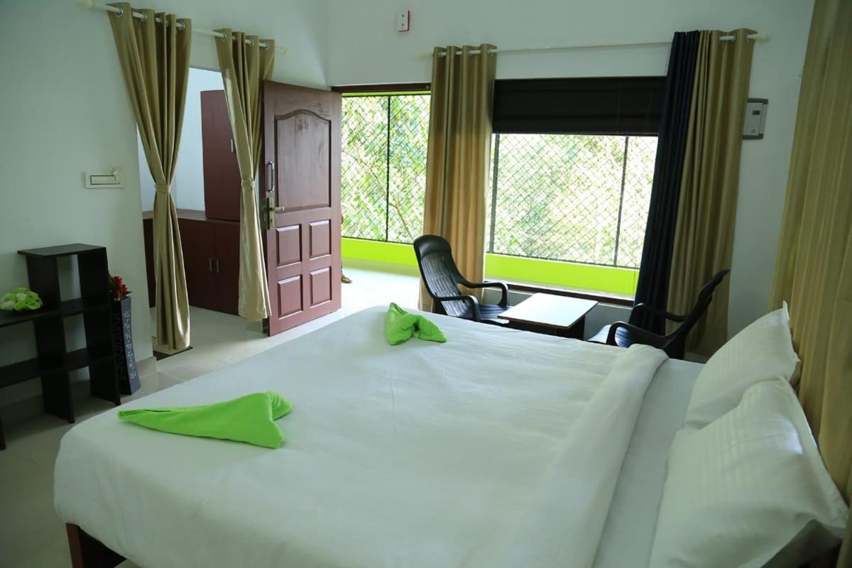 Vilaasam Greenmist Hotel Витири Екстериор снимка